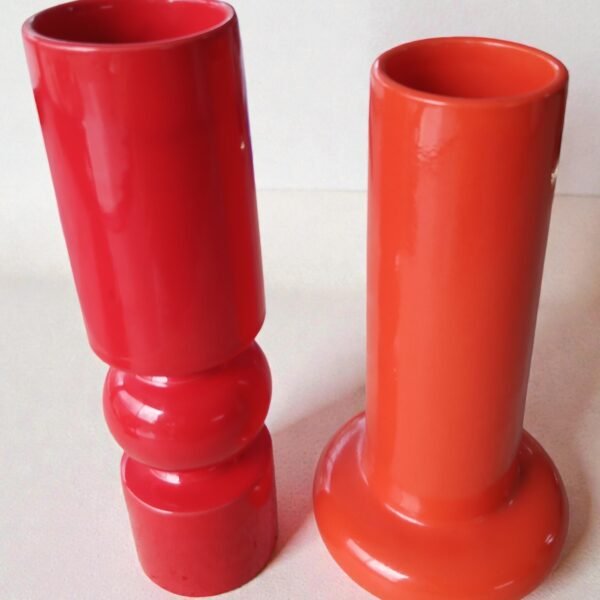 Set van 2 iconische Sicart design vazen – Italië jaren 60/70 – hoogglans keramiek