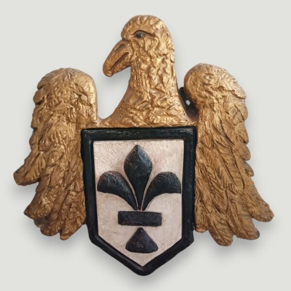 Monumentaal handgemaakt ARÊND reliëf met Fleur-de-Lis 60’s