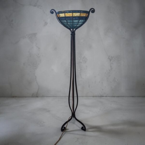 Authentieke Franse Art Deco smeedijzeren torchiere vloerlamp (ca. 1920–1930)